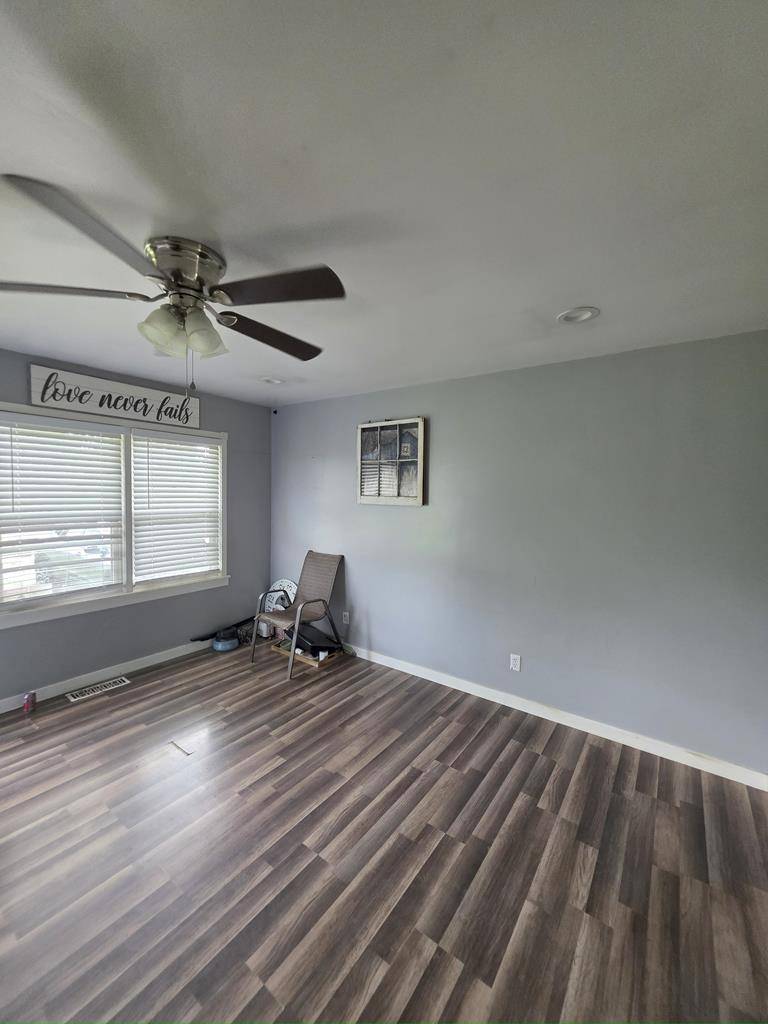 Hopkinsville, KY 42240,505 Apache Dr