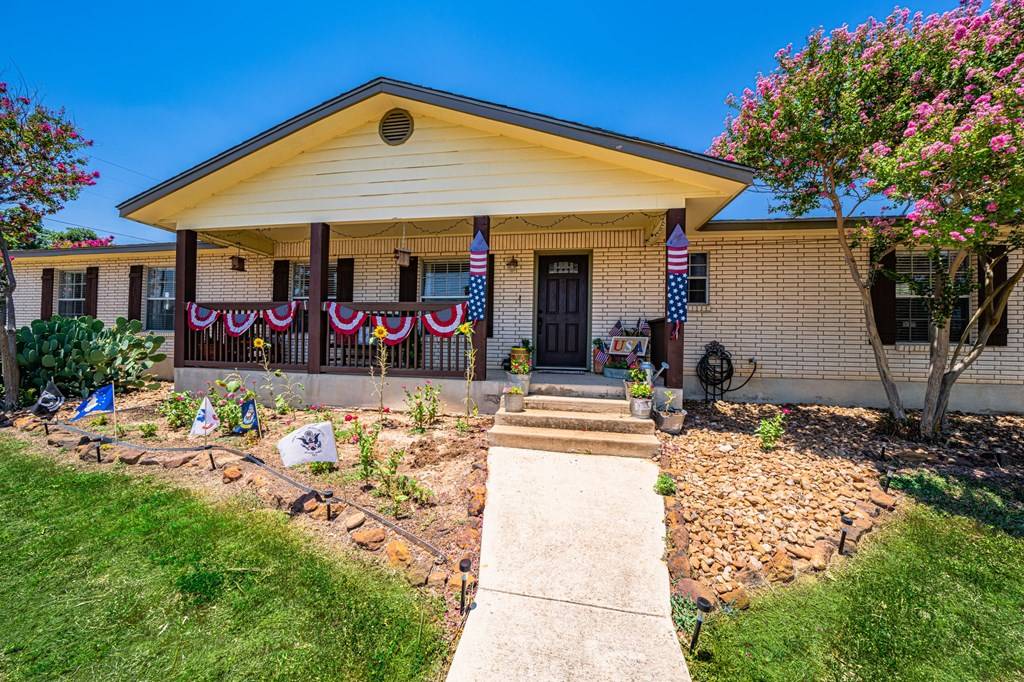 Comfort, TX 78013,101 Amber Dr.