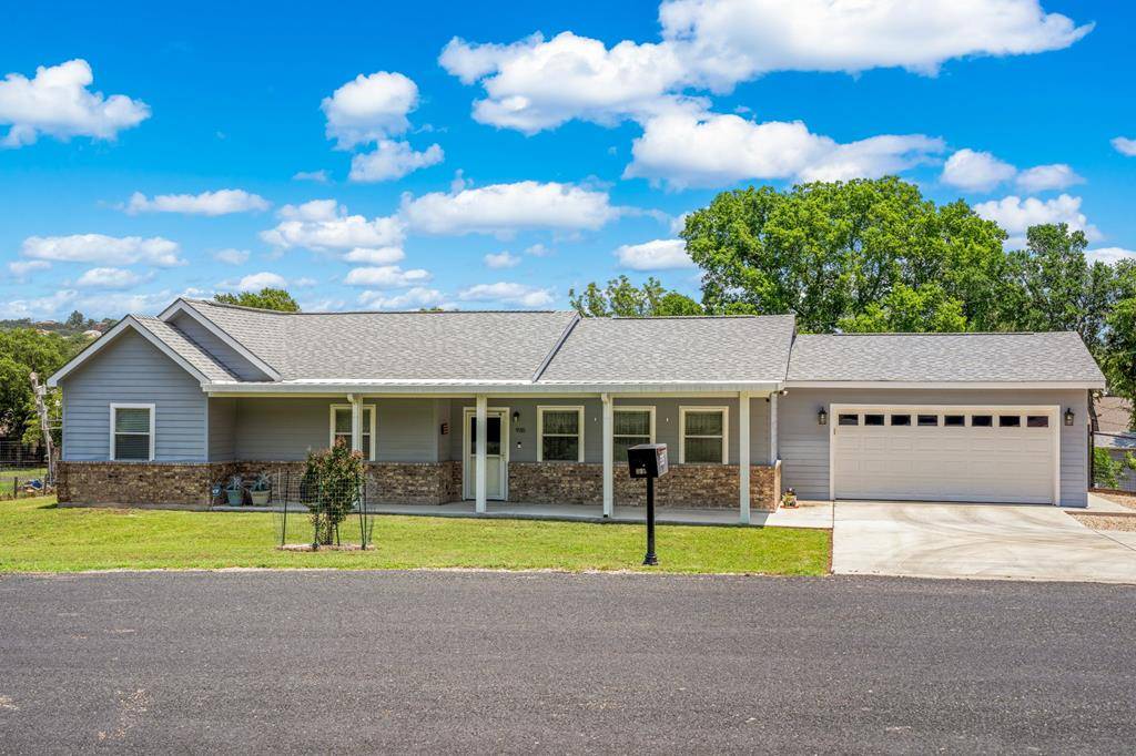 Kerrville, TX 78028,935 Monroe Dr