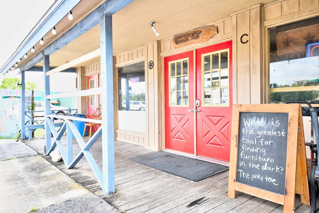 Ingram, TX 78025,3159 Junction Hwy