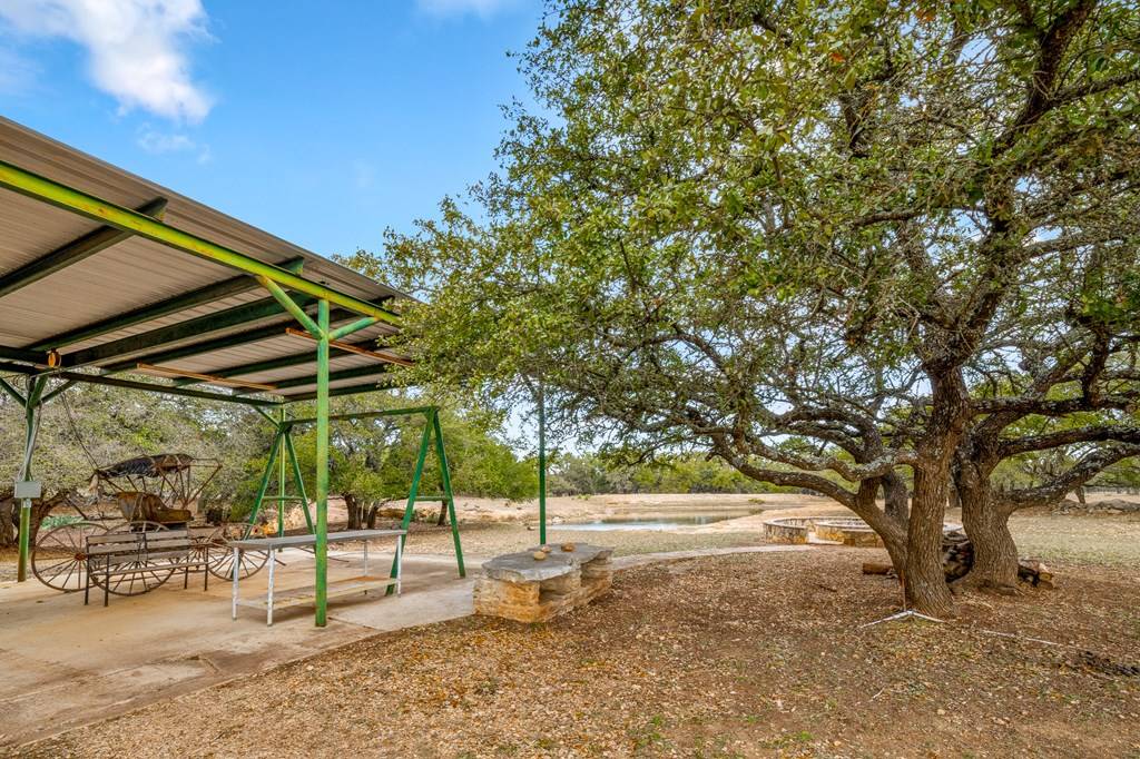 Mountain Home, TX 78058,2942 Hwy 41
