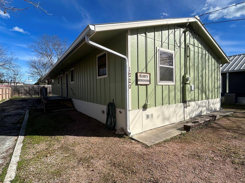 Kerrville, TX 78028,1520 Water St