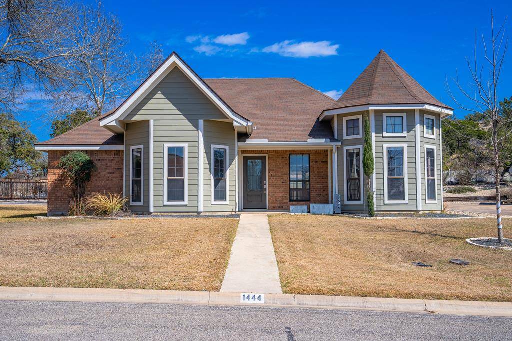 Kerrville, TX 78028,1444 Gloucester Pt