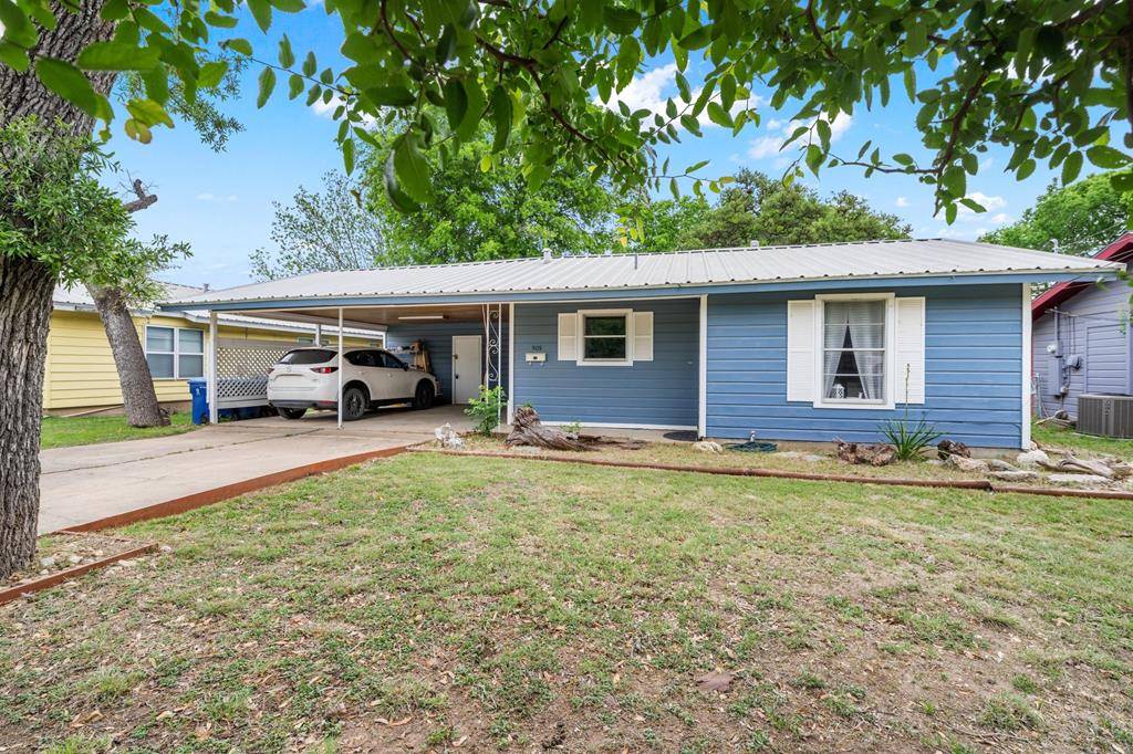 Kerrville, TX 78028,909 Ford St