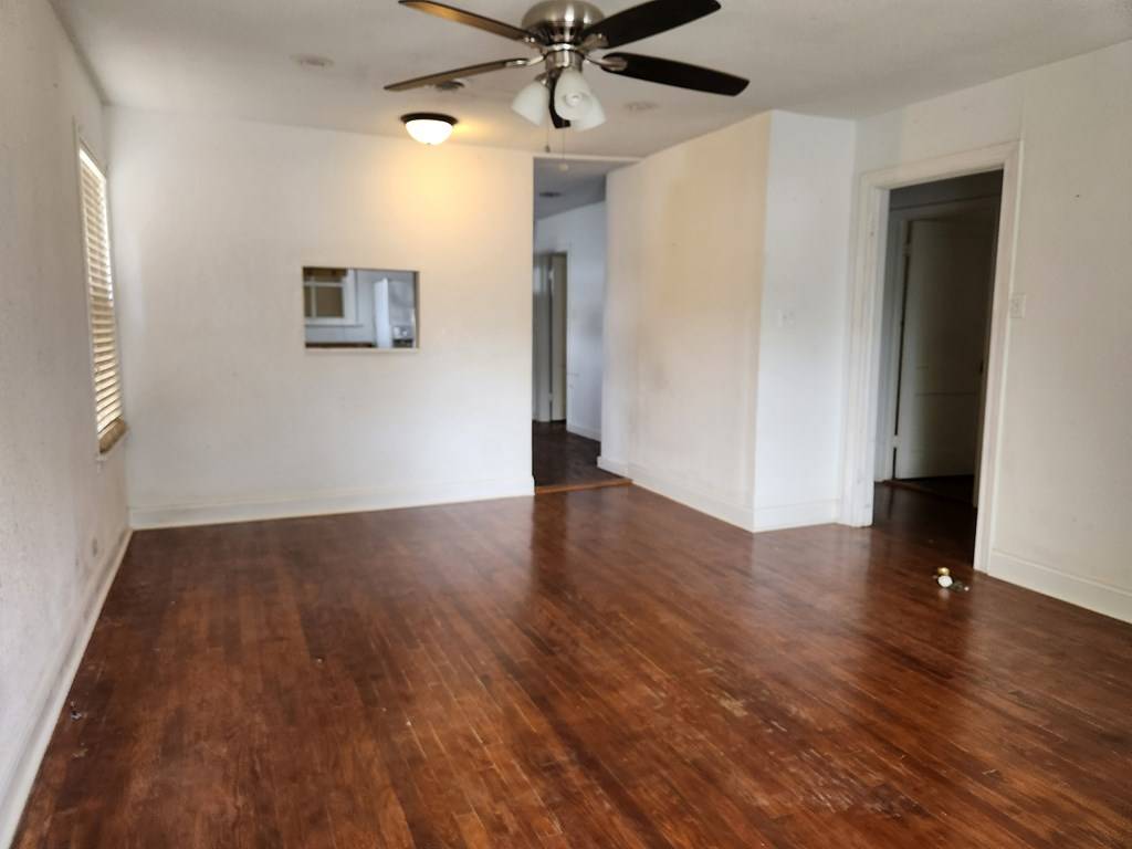 Kerrville, TX 78028,724 Wheless Ave