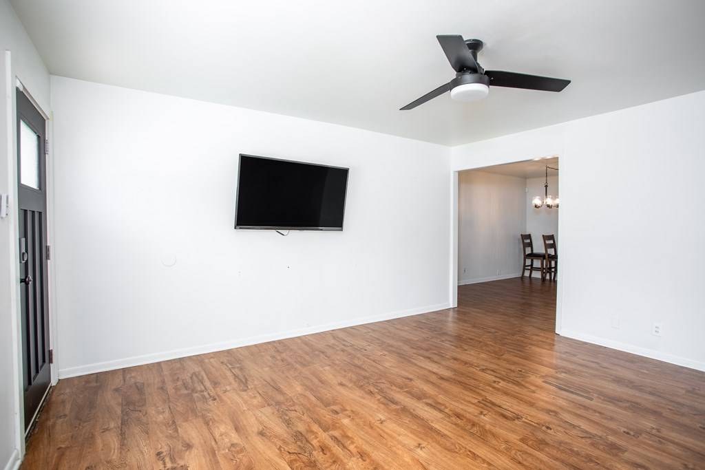 Kerrville, TX 78028,1117 Barbara Ann