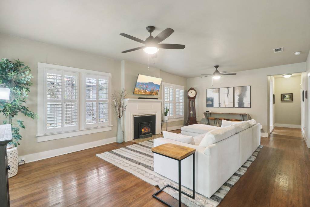Kerrville, TX 78028,908 Myrta St