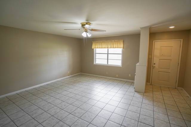 Kerrville, TX 78028,204 Manor Dr