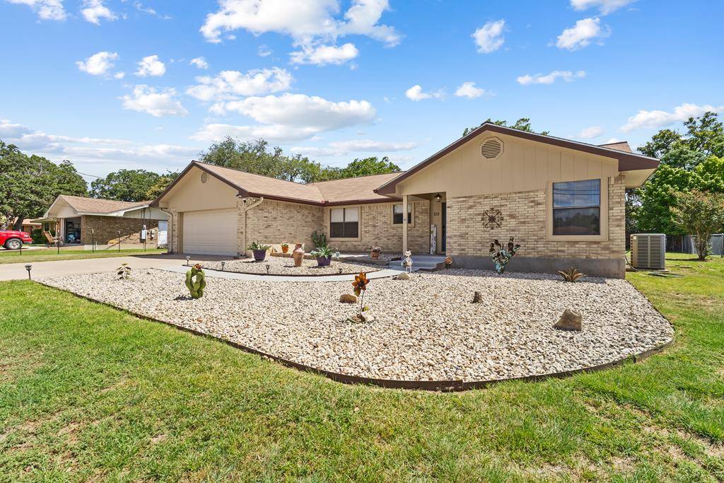 Kerrville, TX 78028,105 Sherwood Lane