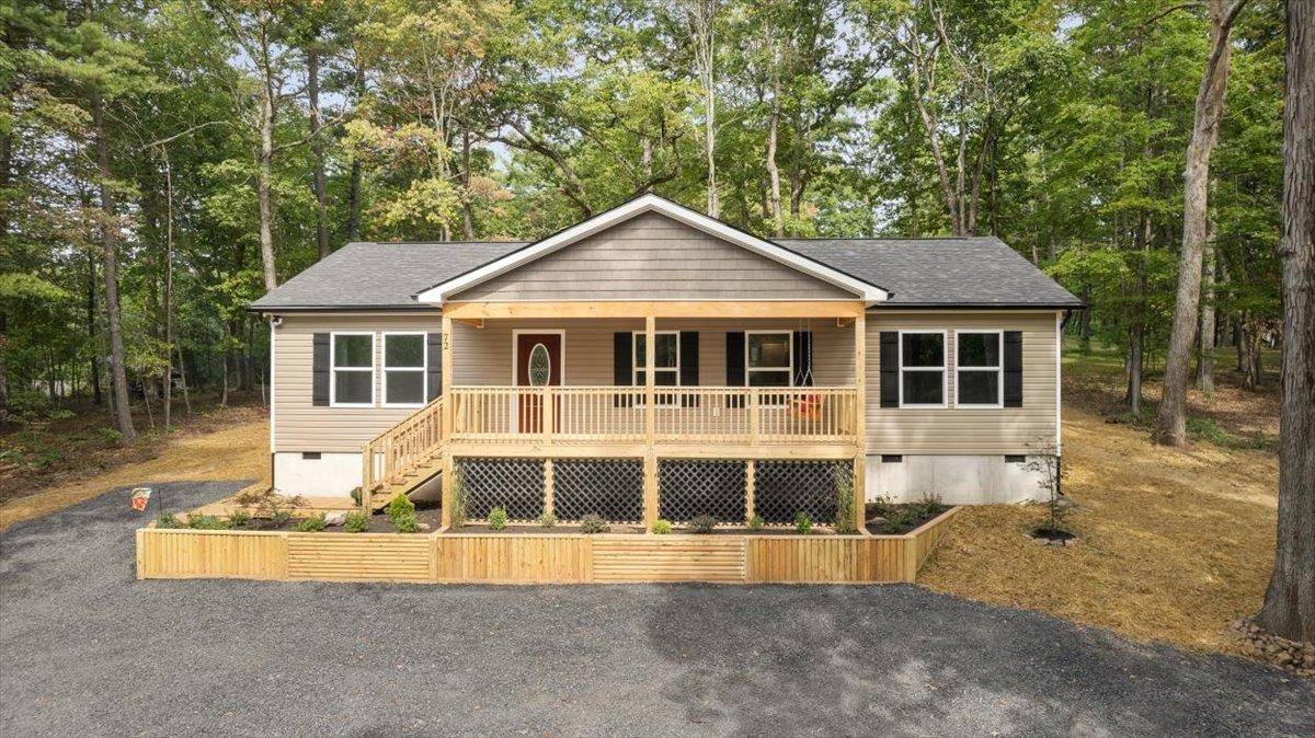 Mount Jackson, VA 22842,72 DOGWOOD DR