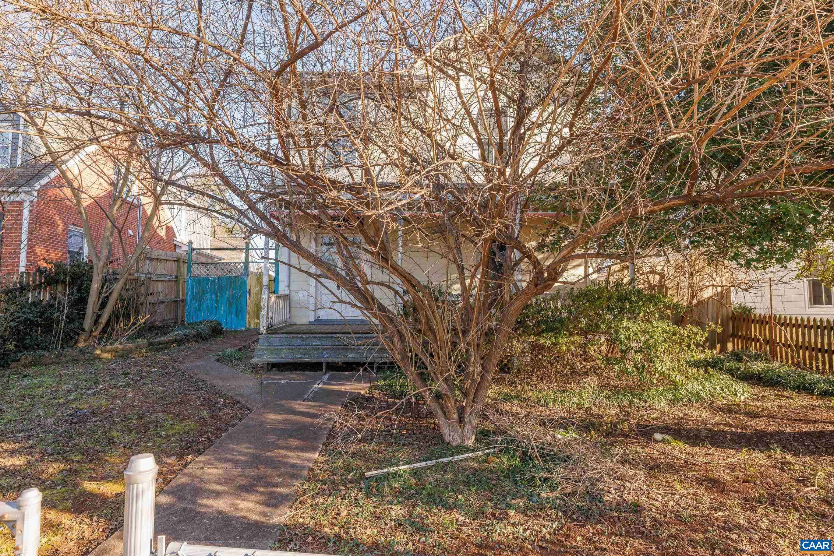 Charlottesville, VA 22902,708 LOCUST AVE