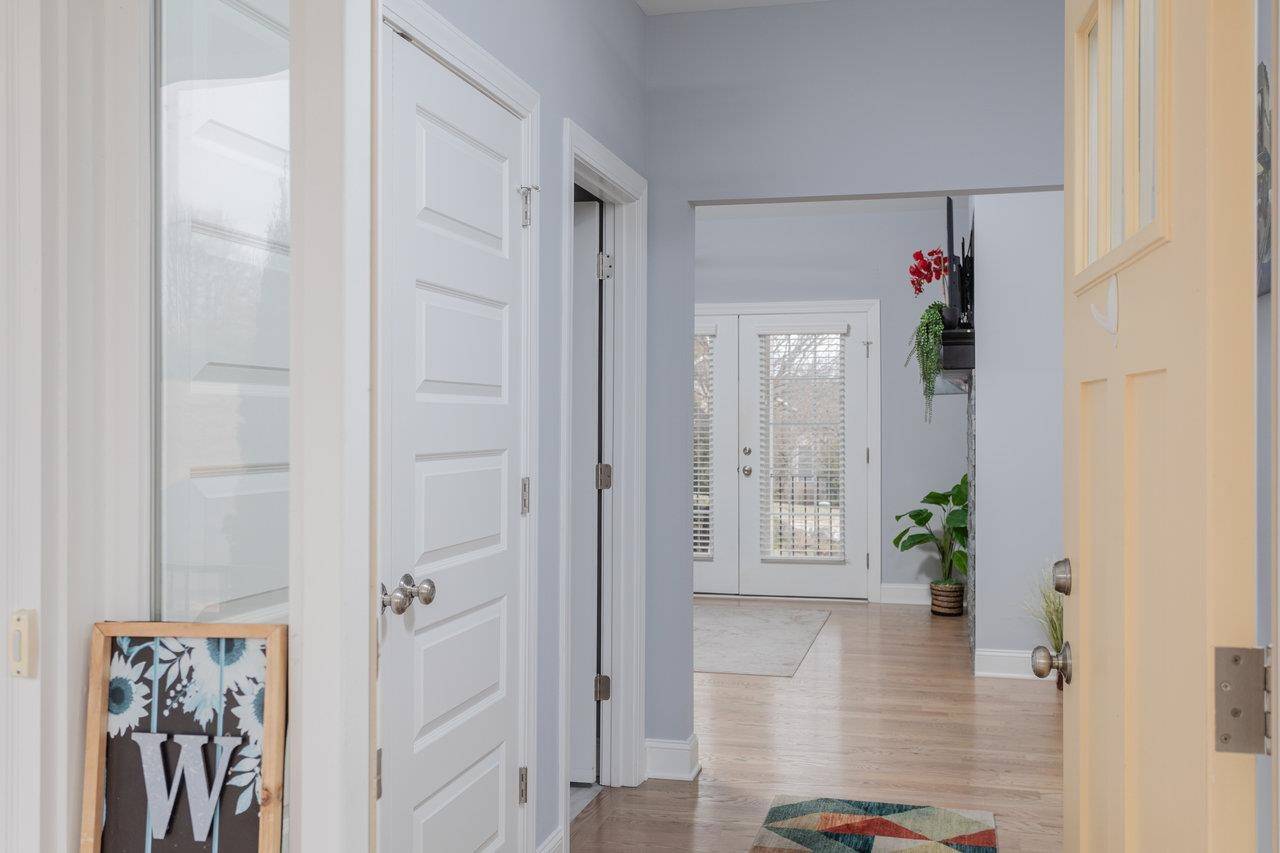 Staunton, VA 24401,215 HEATHER LN