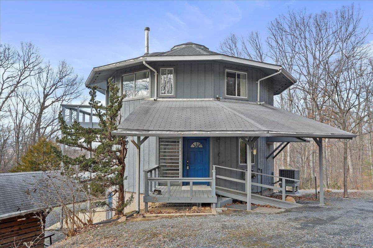 Mount Jackson, VA 22842,308 BRUSH LEAF LN