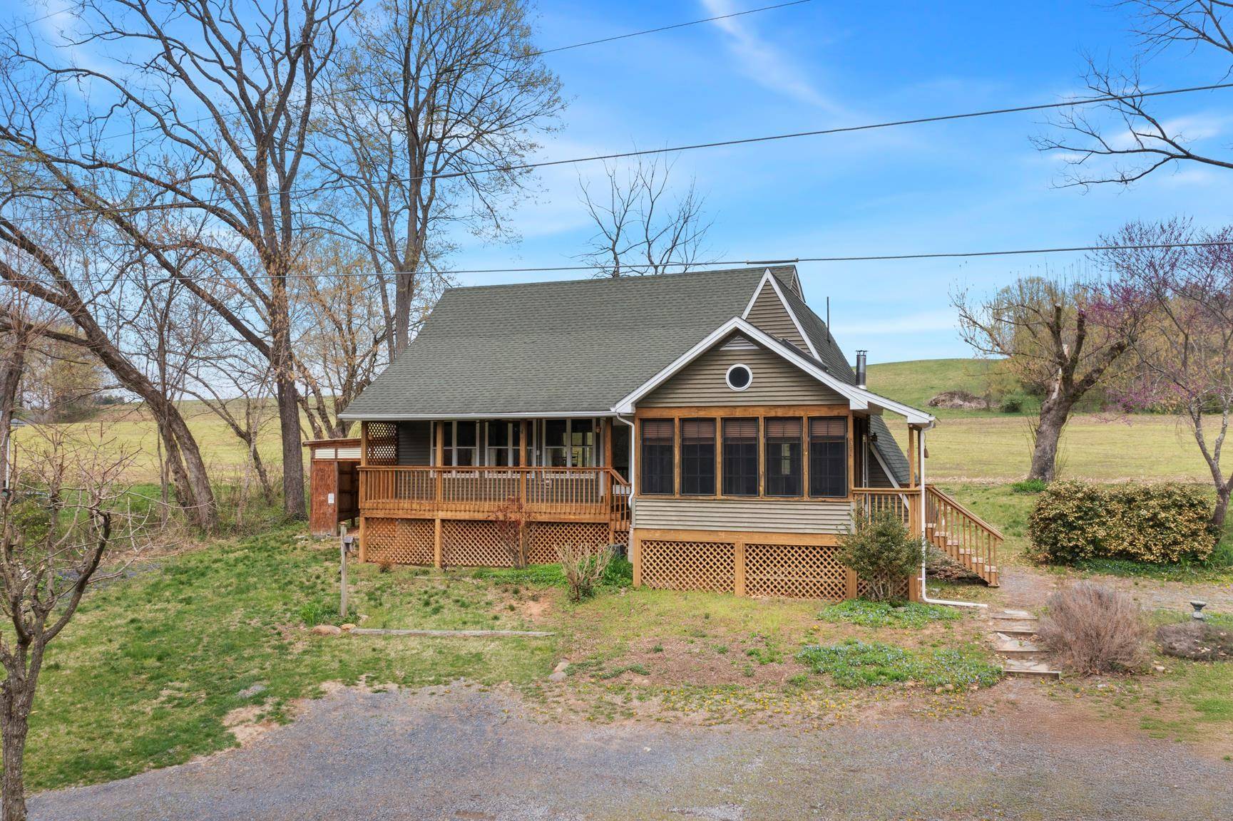 Edinburg, VA 22824,393 SWANN RD
