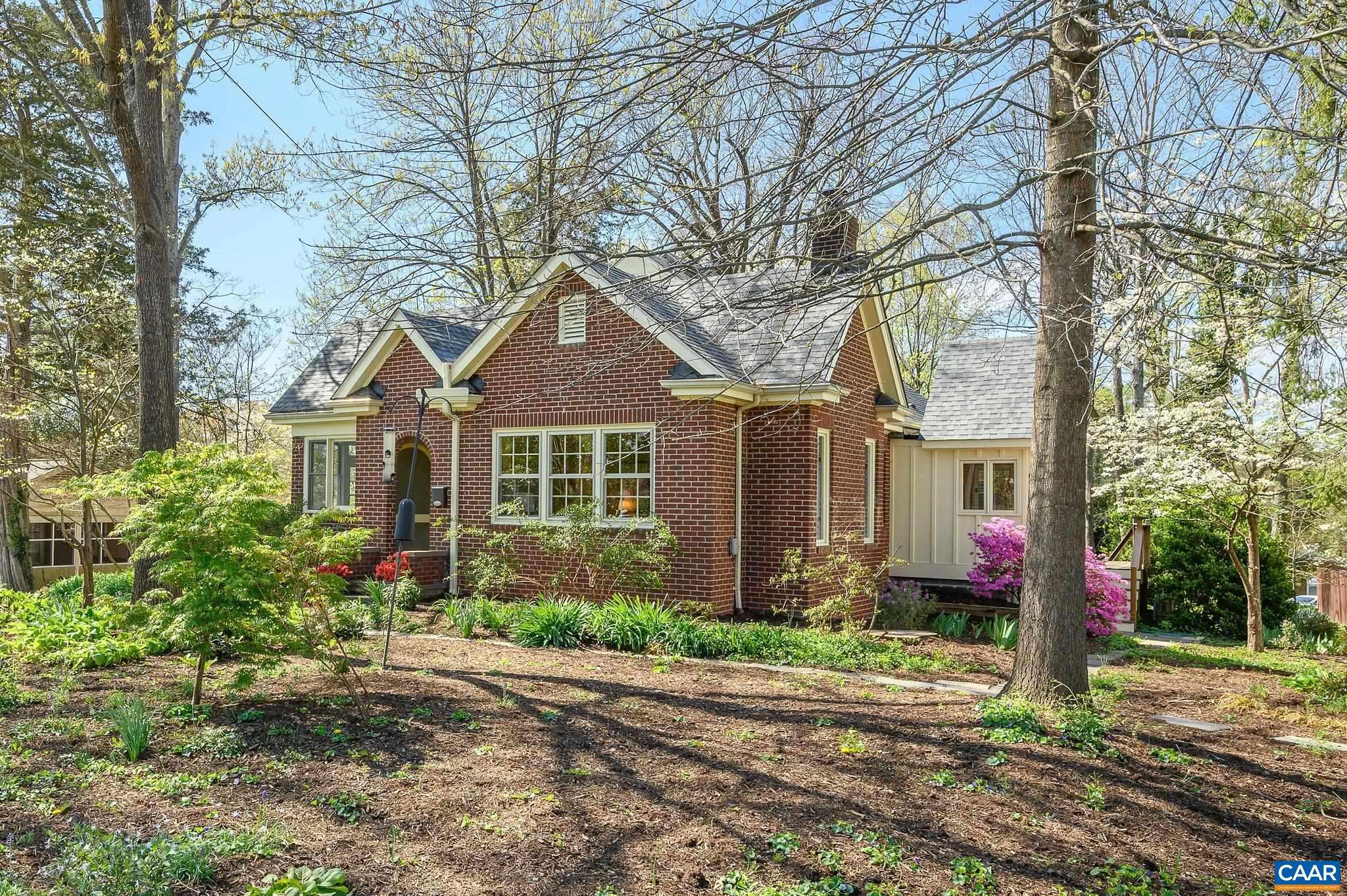 Charlottesville, VA 22901,624 DAVIS AVE