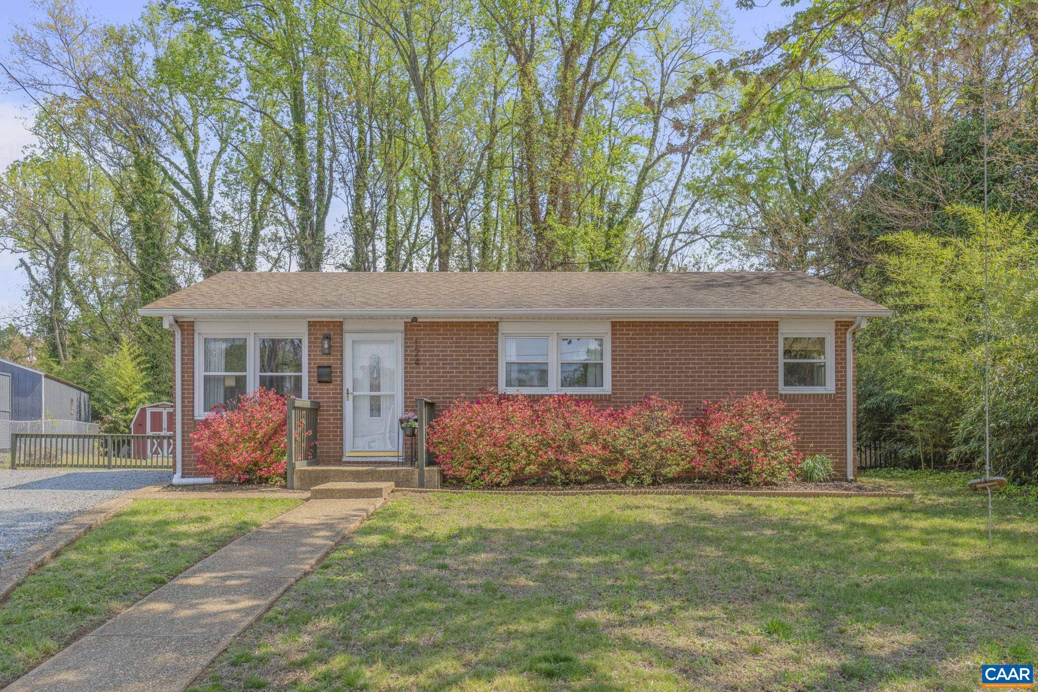 Charlottesville, VA 22903,124 NORTH BAKER ST