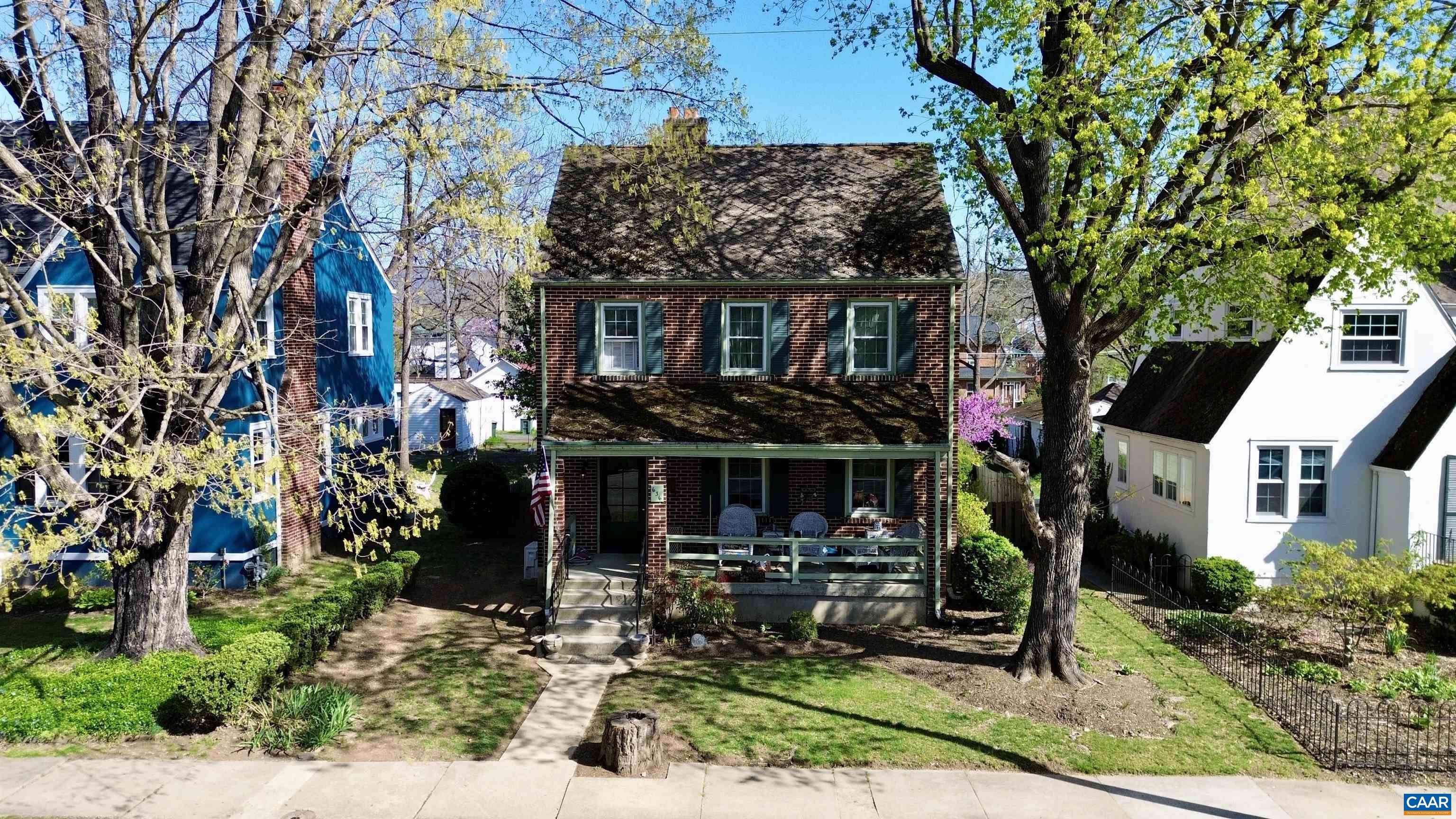 Waynesboro, VA 22980,636 PINE AVE