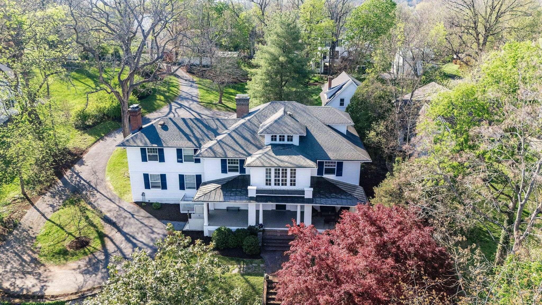 Staunton, VA 24401,675 BEVERLEY ST E
