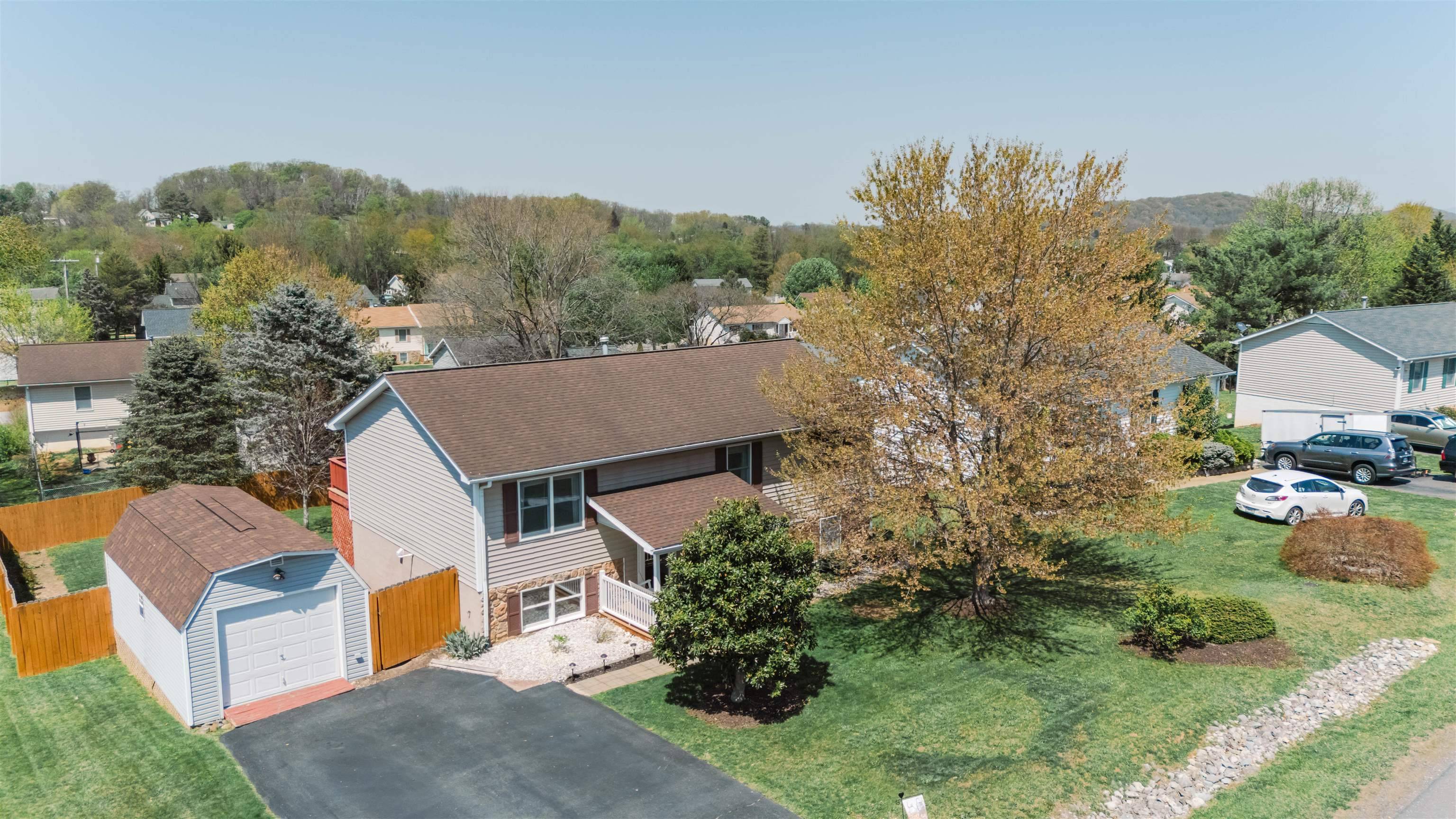 Waynesboro, VA 22980,221 BUCKBOARD RD