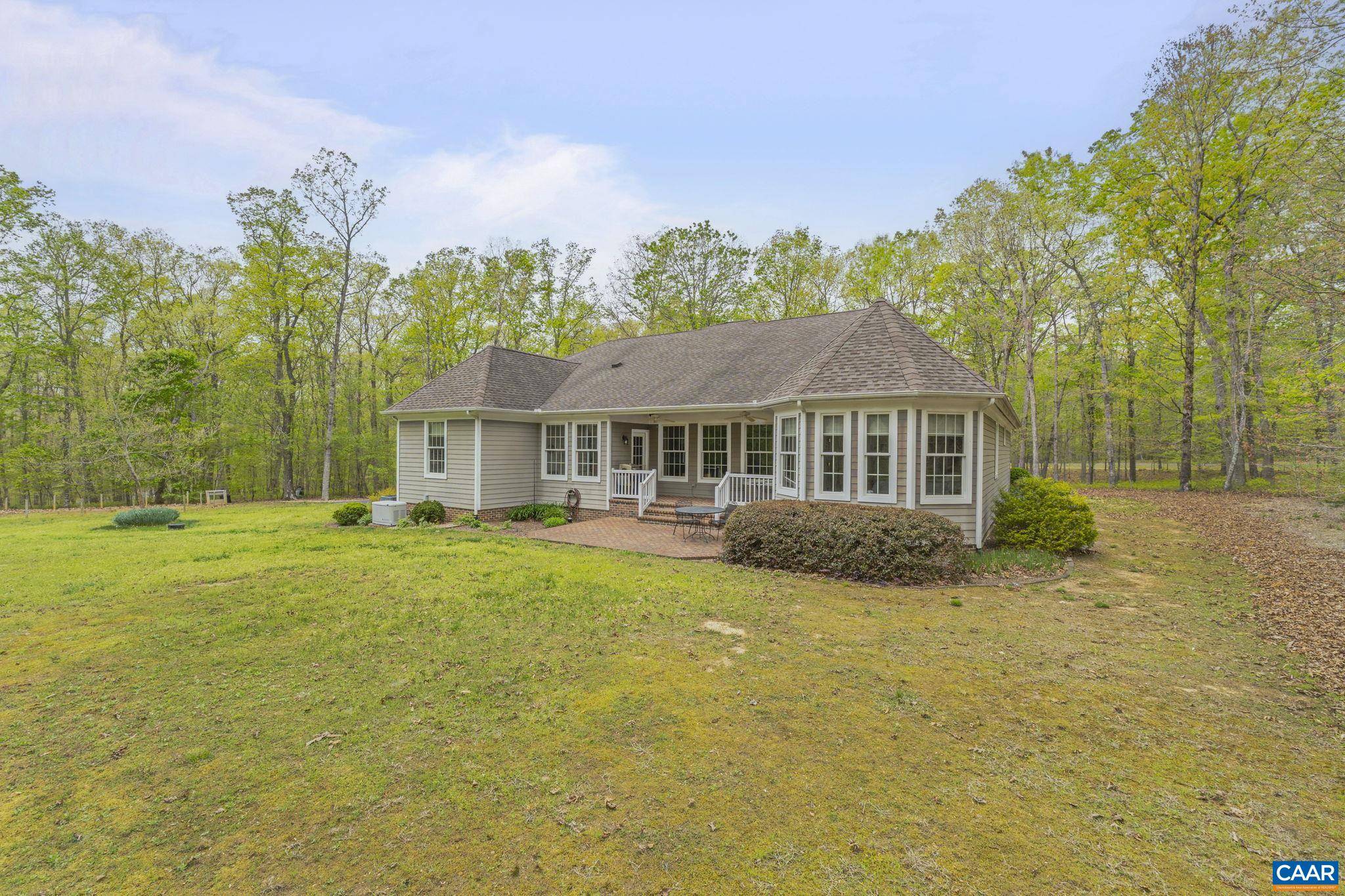 Troy, VA 22974,451 WALNUT VIEW DR