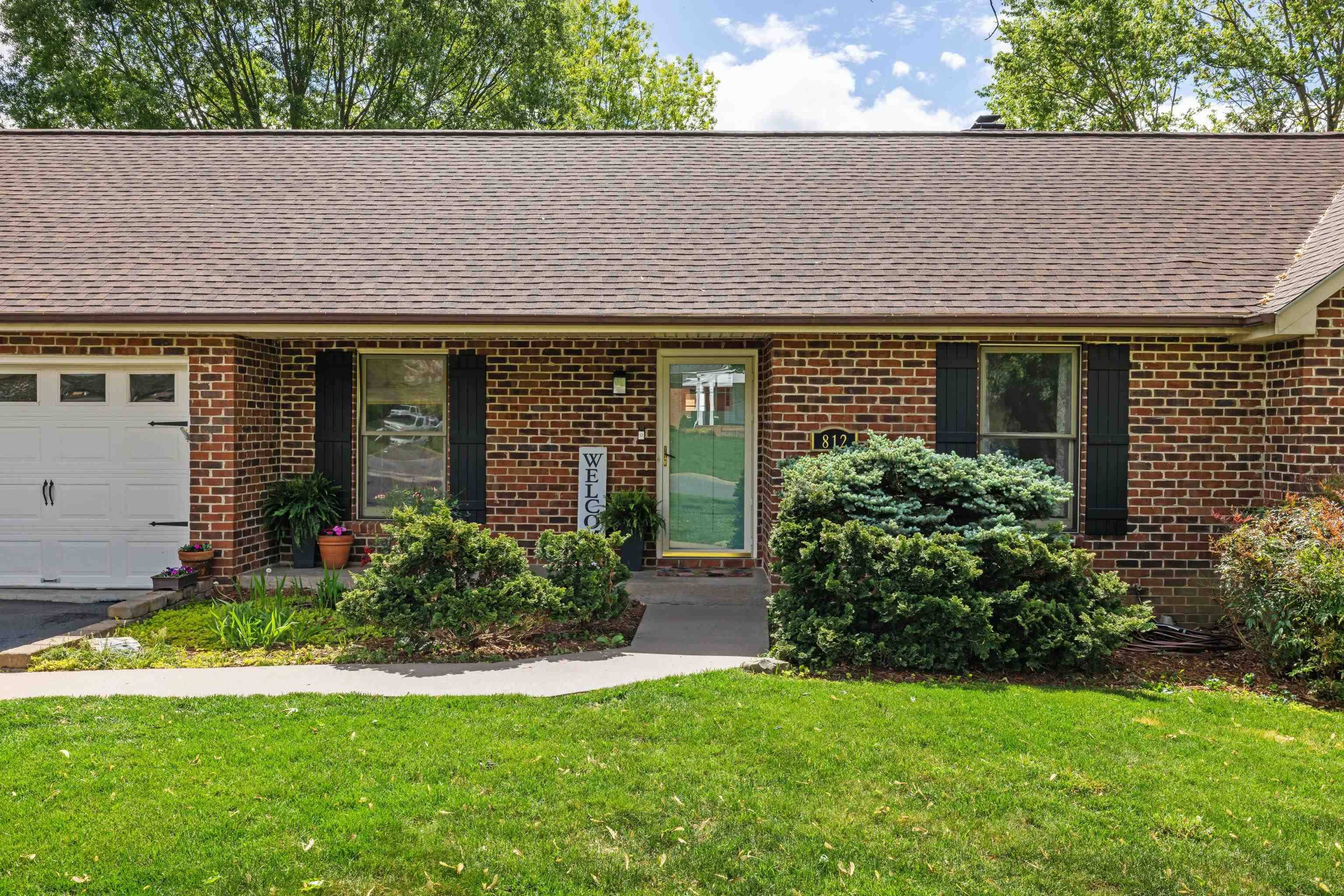 Staunton, VA 24401,812 LAMMERMOOR DR