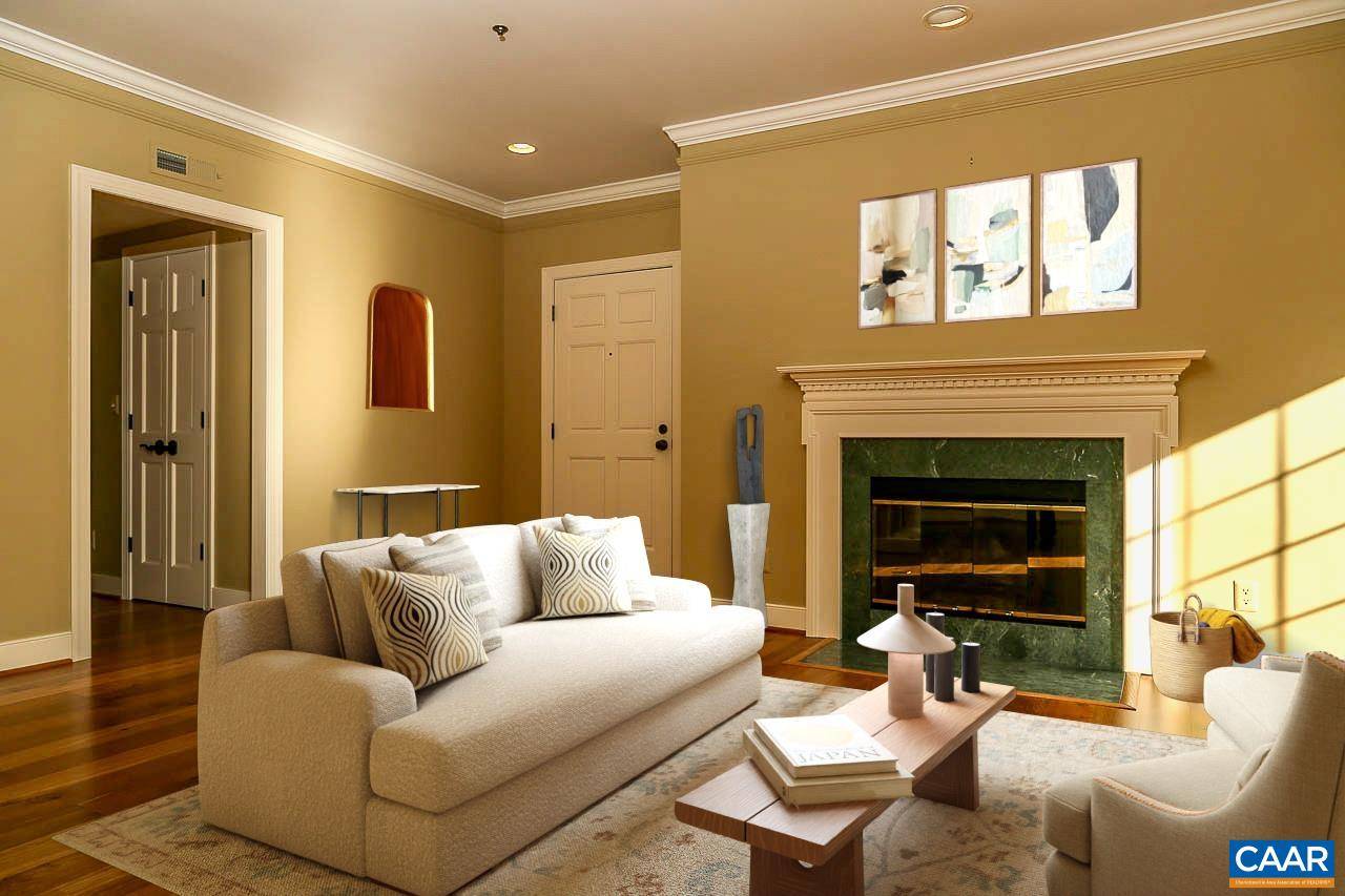Charlottesville, VA 22902,253 EAST JEFFERSON ST