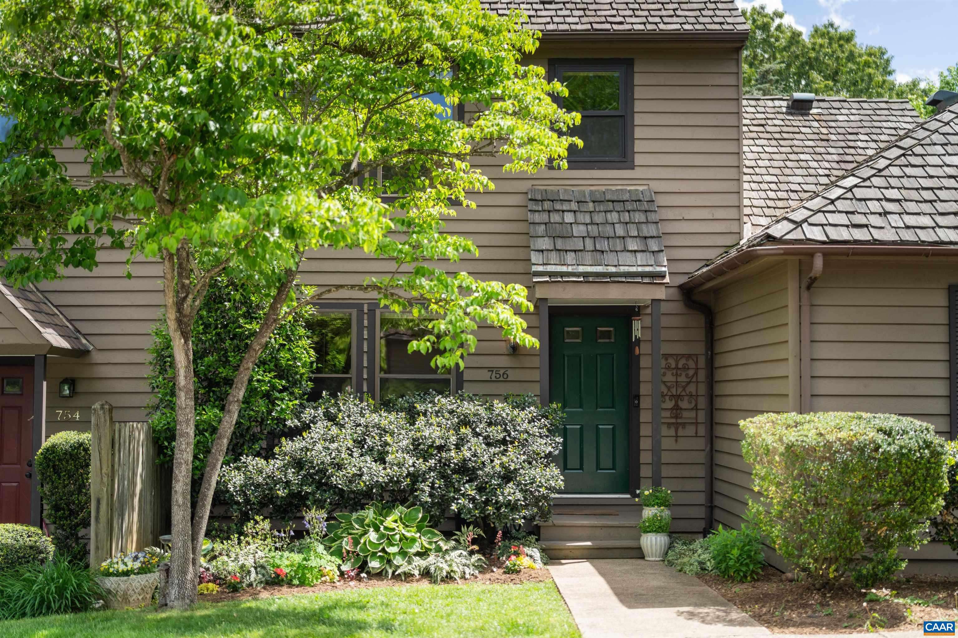Charlottesville, VA 22901,756 EXTON CT