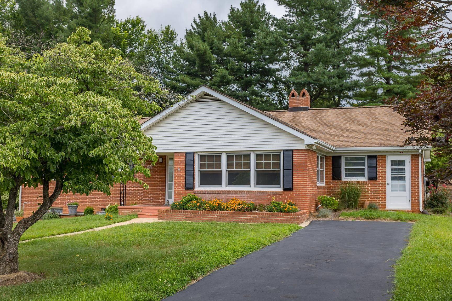 Waynesboro, VA 22980,871 KENT RD