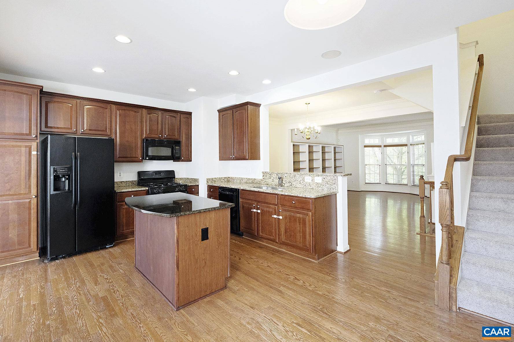 Charlottesville, VA 22903,920 RAINIER RD