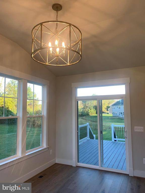 Warrenton, VA,9828 THOROUGHBRED RD