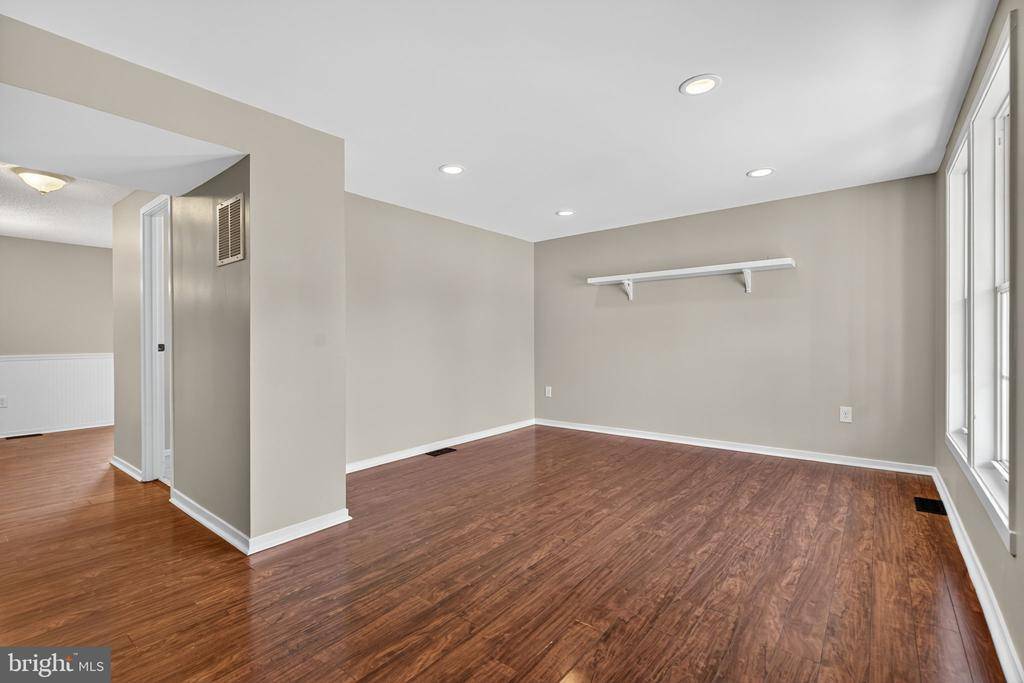Warrenton, VA 20186,116 OAK TREE LN