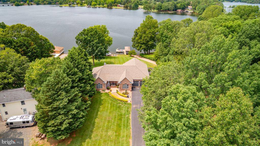 Bumpass, VA 23024,565 BUSBEES POINT RD