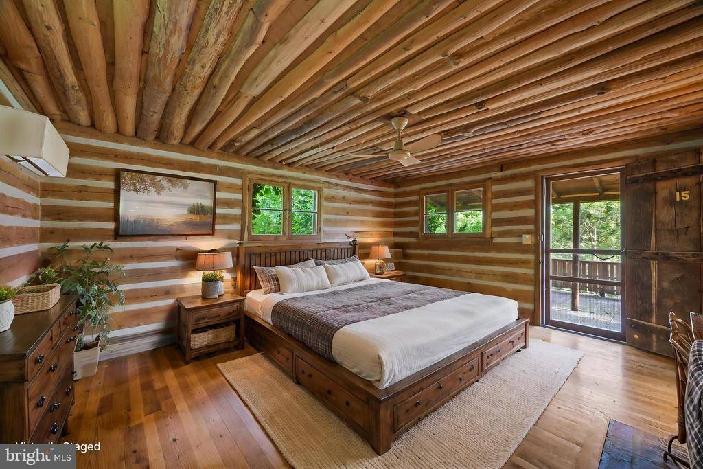 Luray, VA 22835,935 RIVER LODGE RD