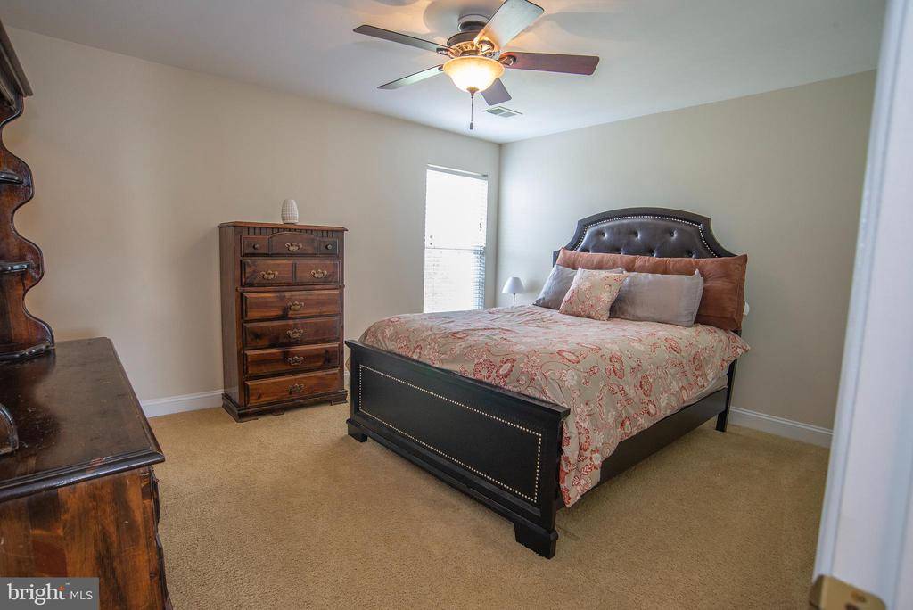 Fredericksburg, VA 22407,5210 BASSWOOD DR