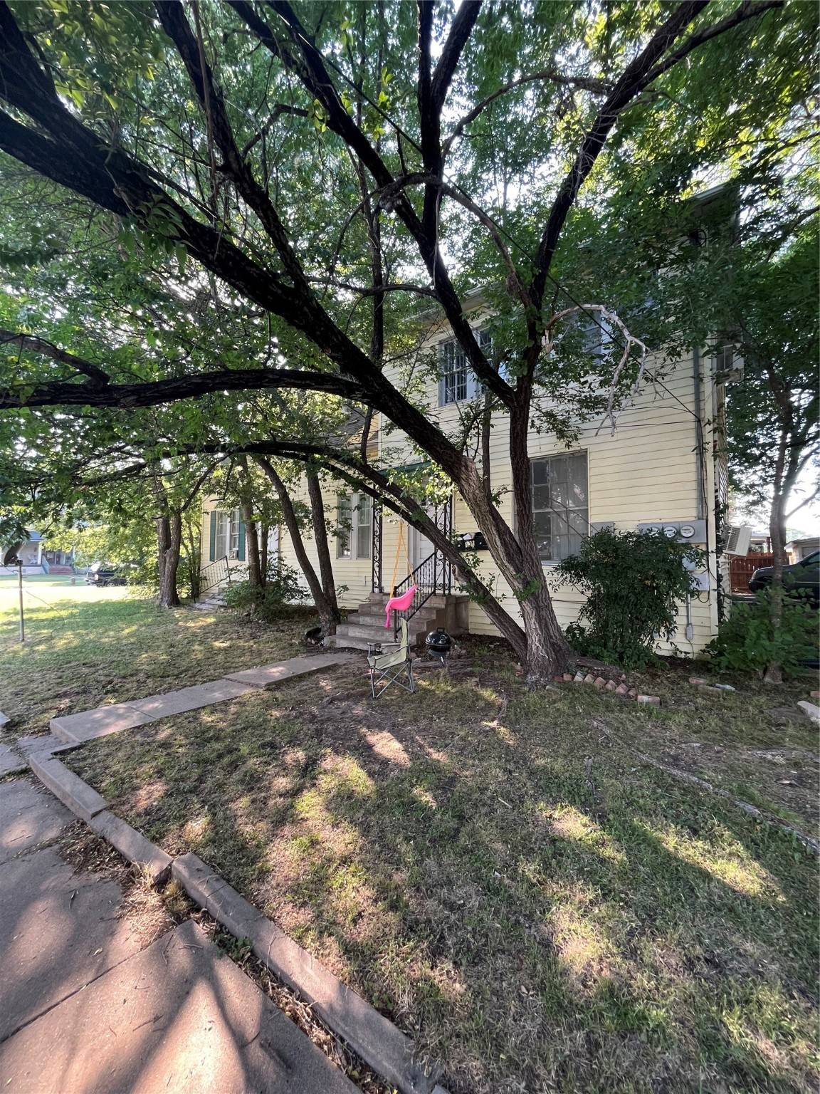Sherman, TX 75090,827 S Crockett ST