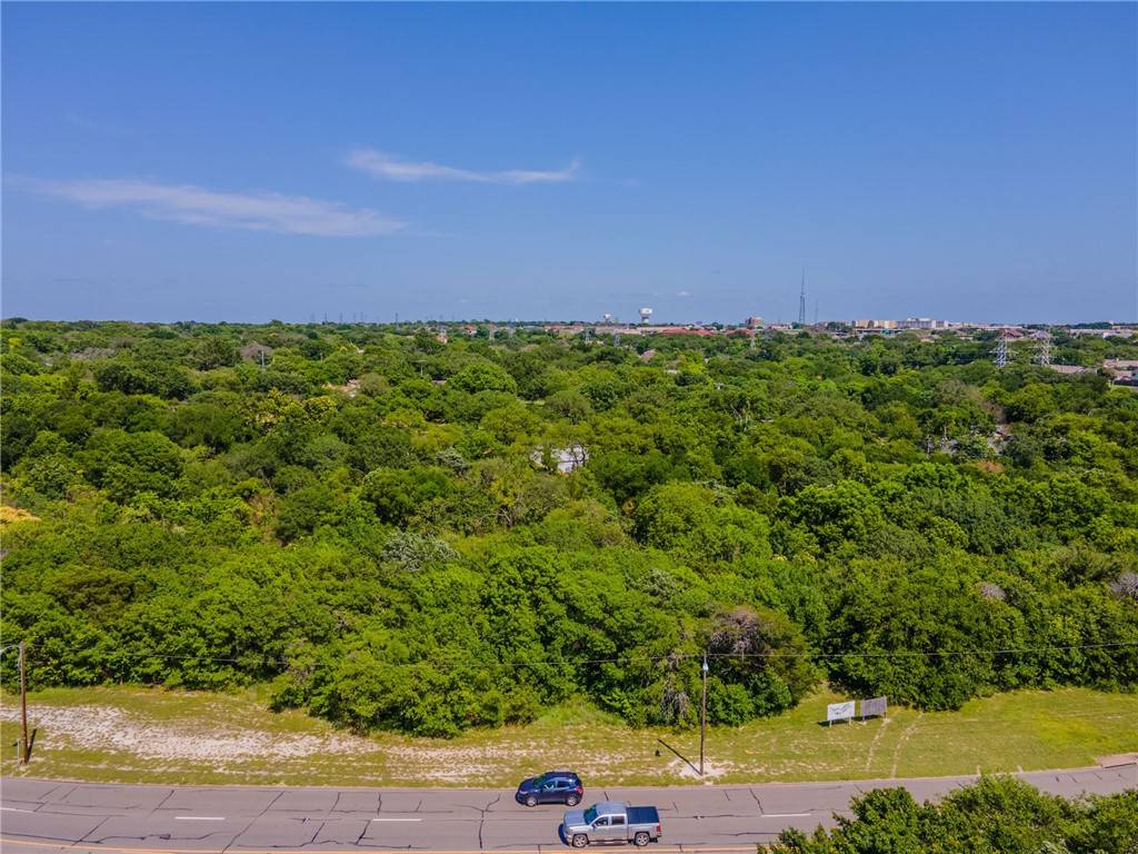Waco, TX 76710,7400 Bosque BLVD