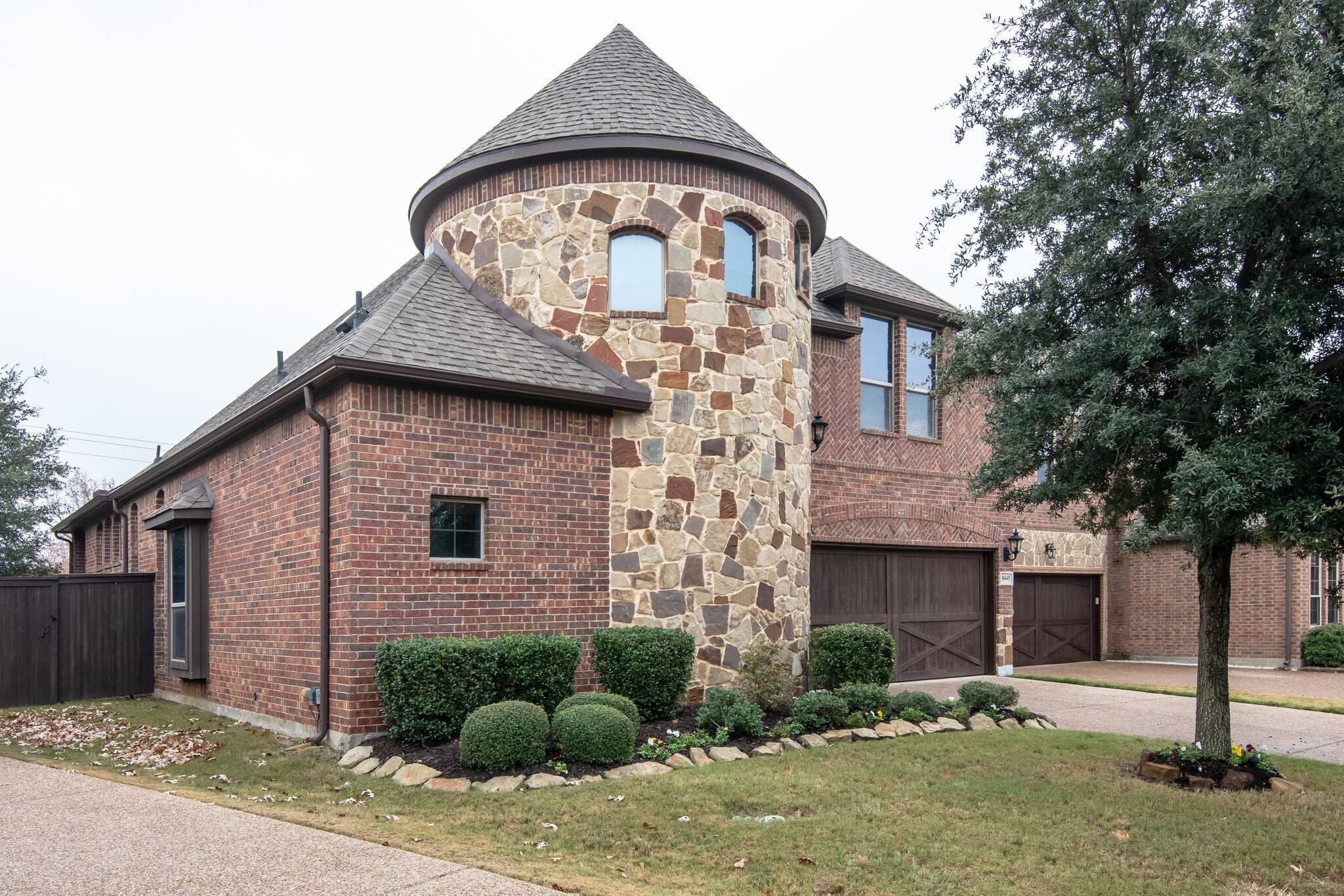 North Richland Hills, TX 76182,8445 La Fontaine DR