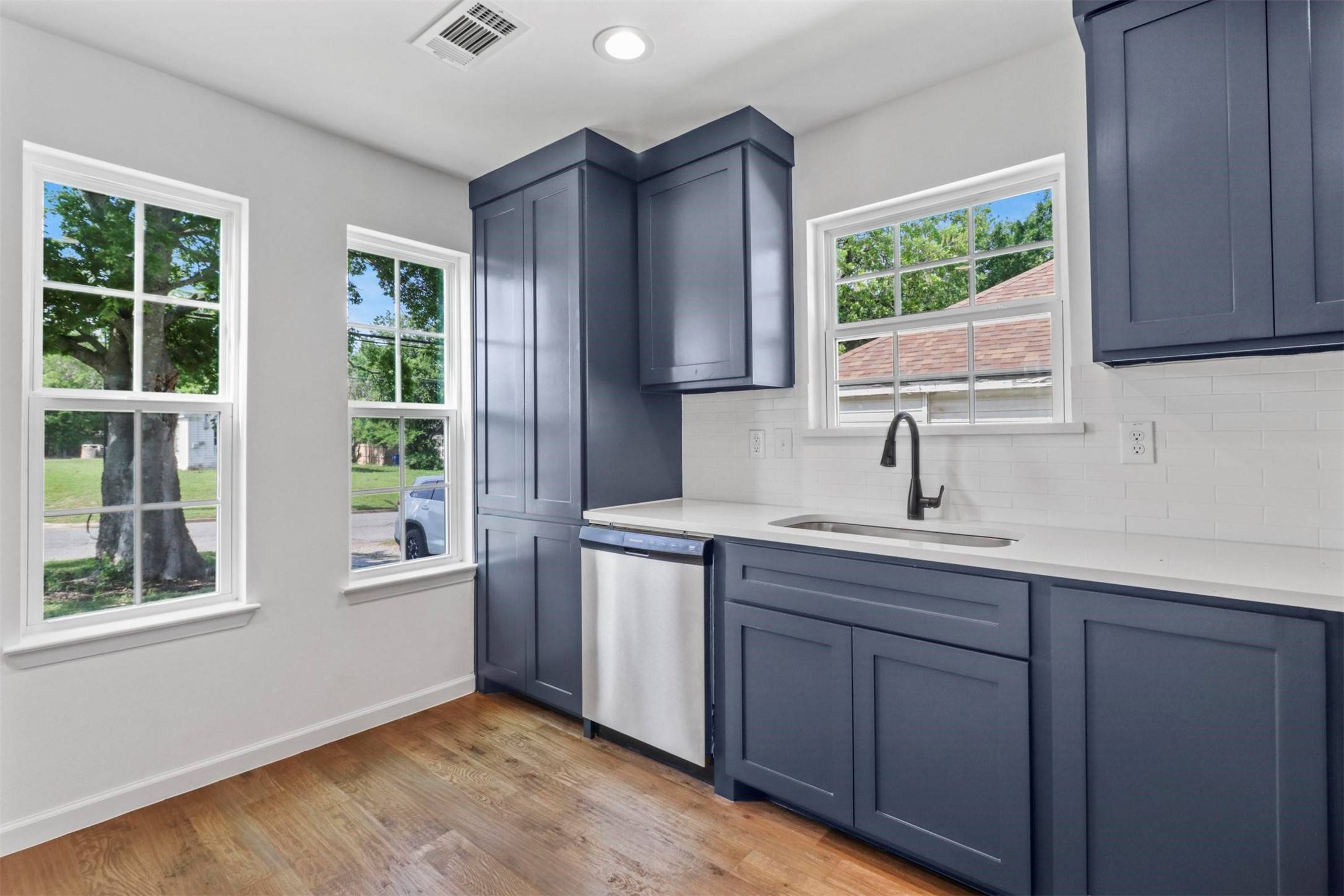 Denison, TX 75020,2215 W Bond ST