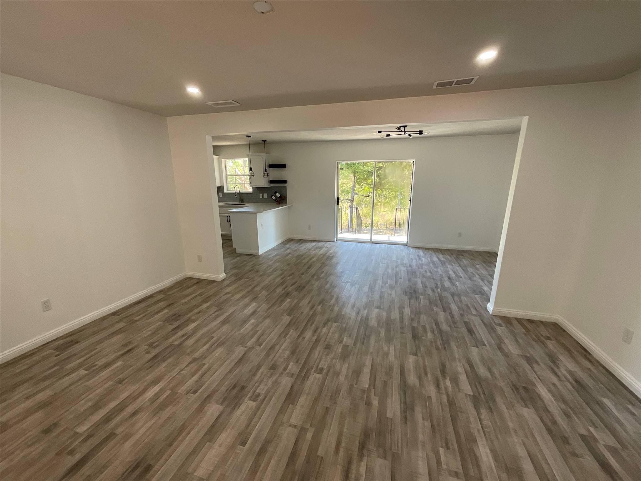 Dallas, TX 75241,3433 Keyridge DR