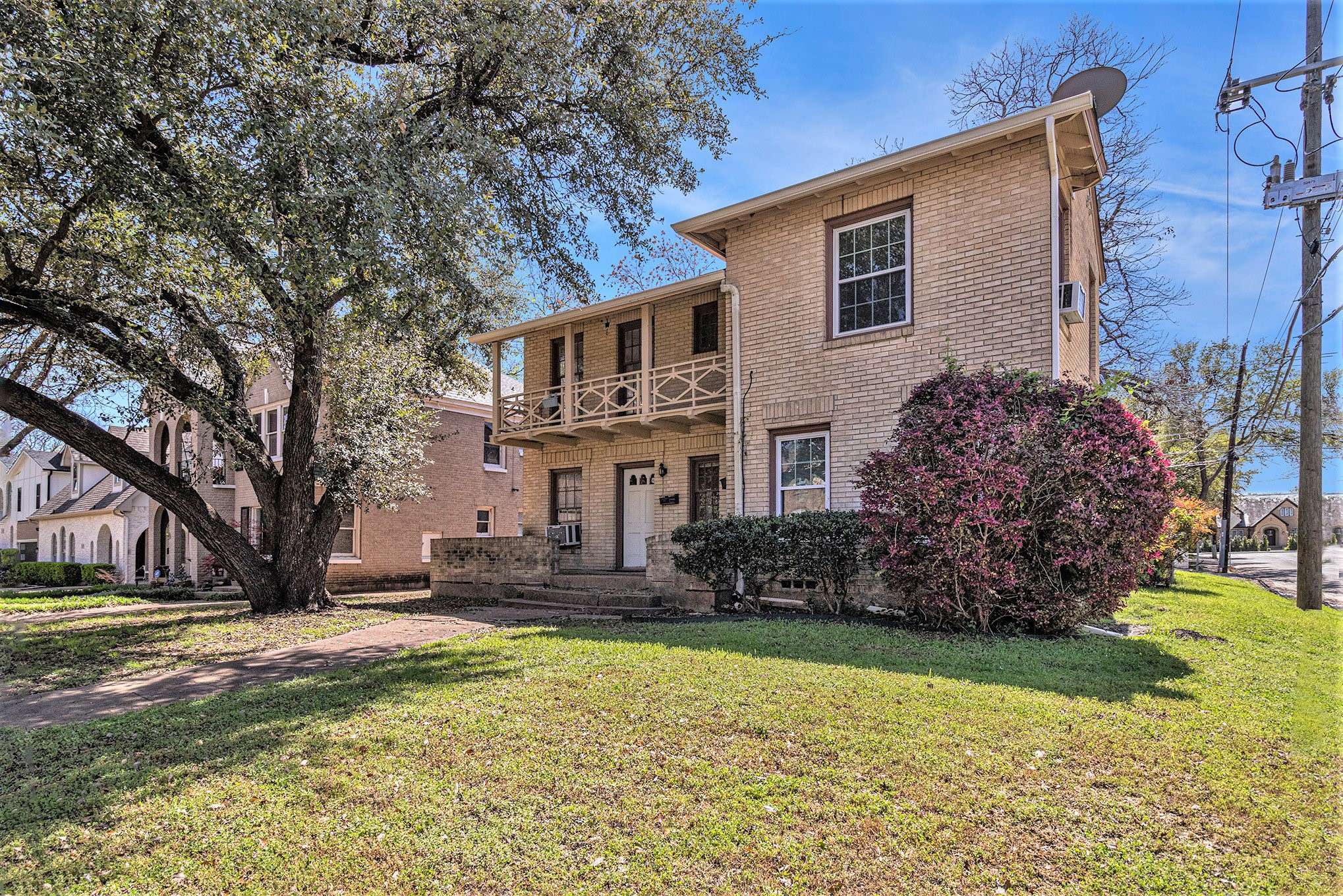 Dallas, TX 75214,6302 Belmont AVE
