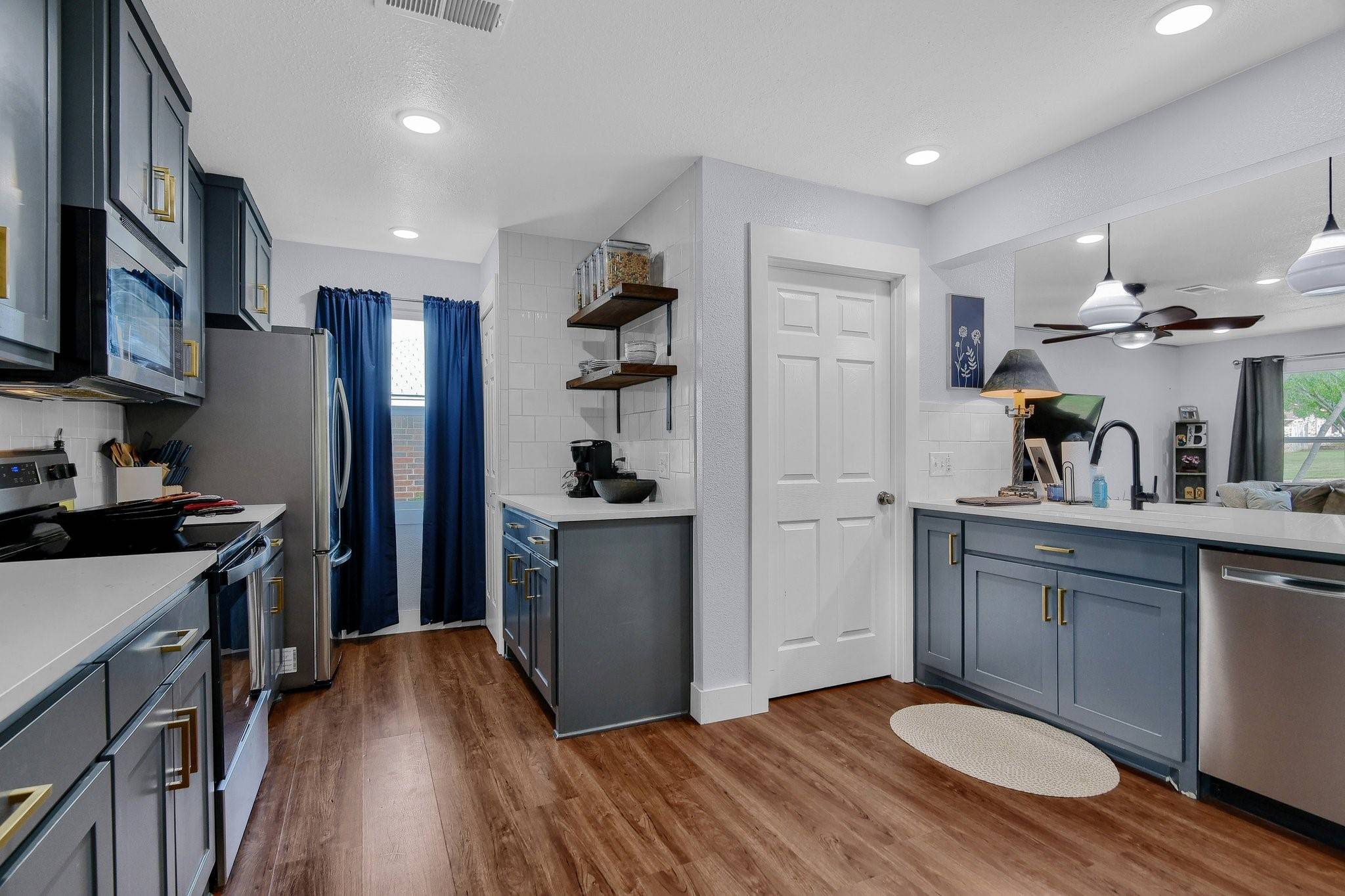 Denison, TX 75021,420 E Burrell ST