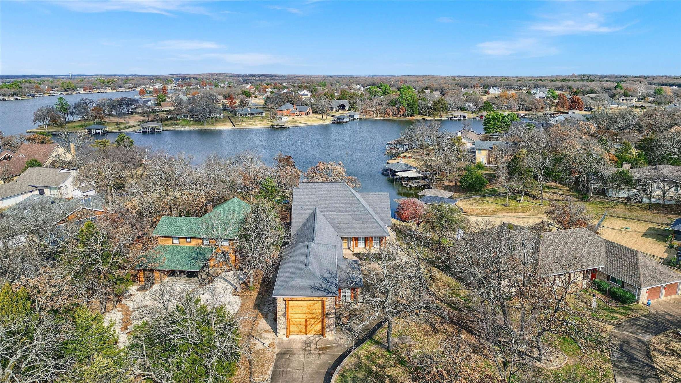 Lake Kiowa, TX 76240,214 Kiowa DR E