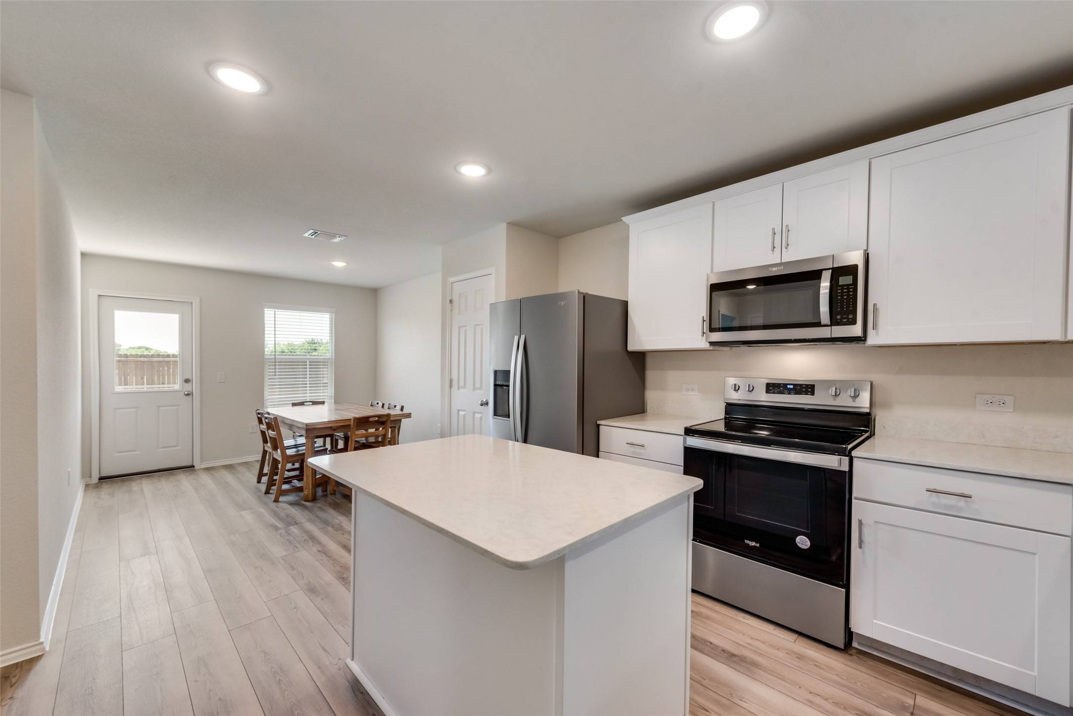 Van Alstyne, TX 75495,513 Manchester ST