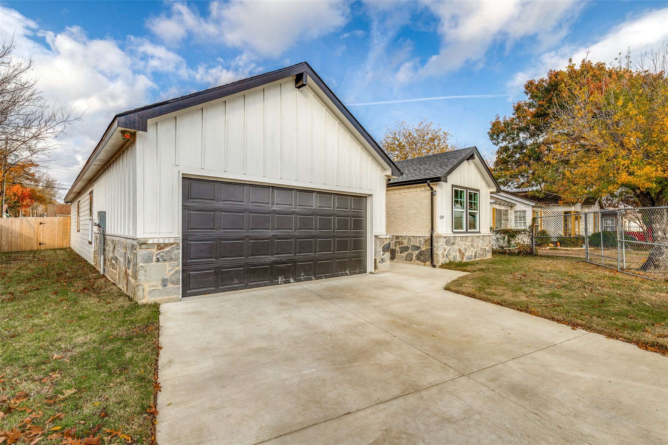 Dallas, TX 75217,8219 Elam RD