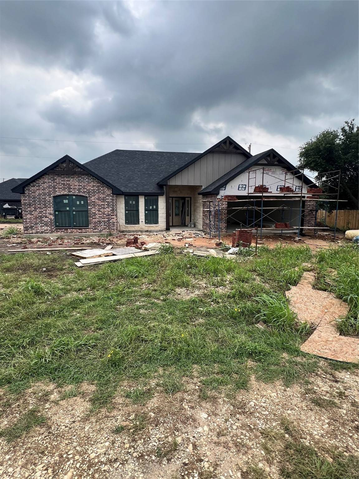 Whitney, TX 76692,215 Catherine DR