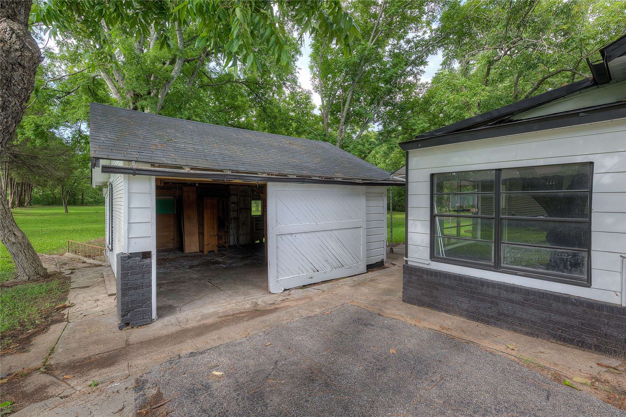 Grand Saline, TX 75140,1805 W Frank ST