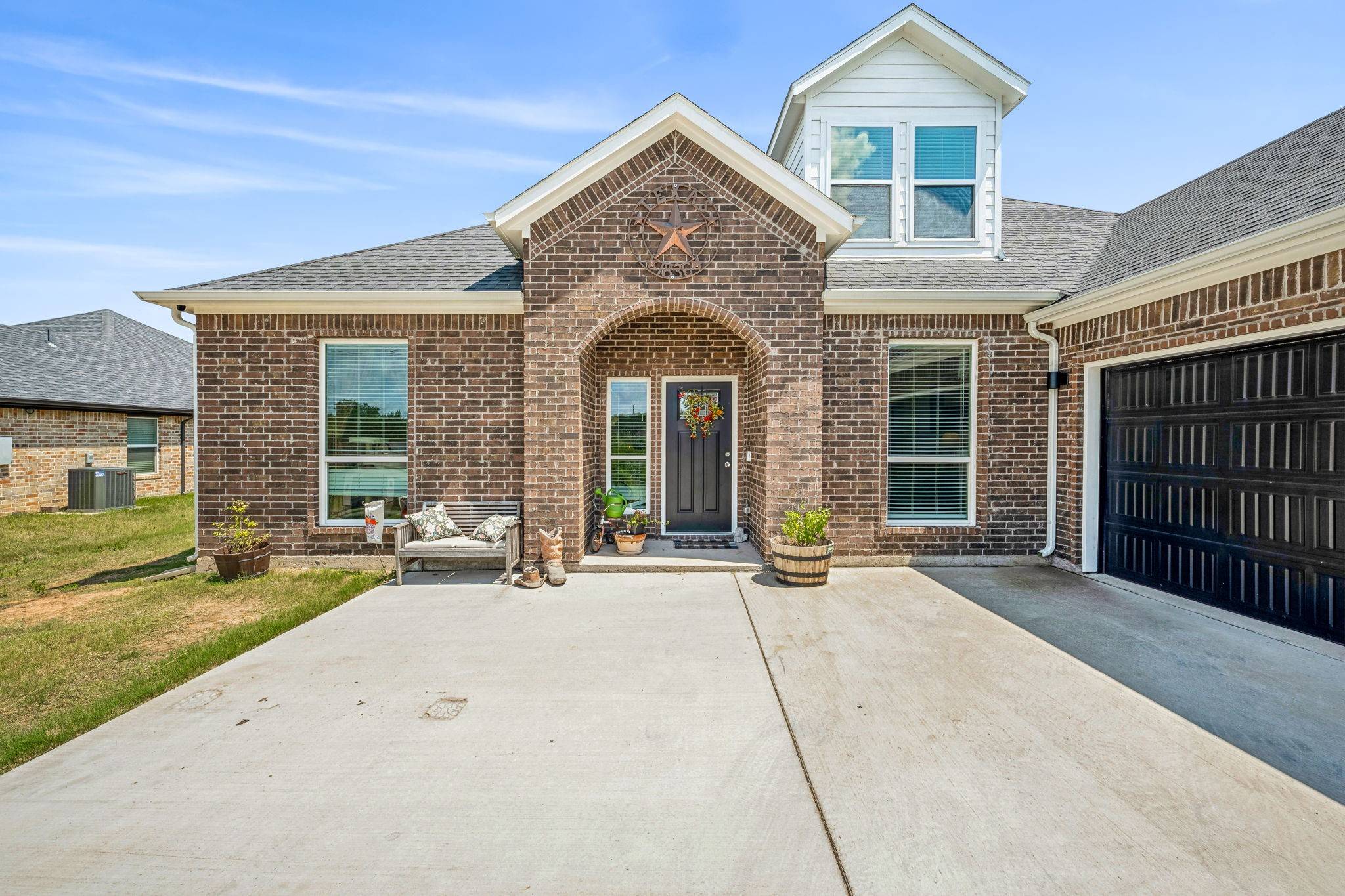 Granbury, TX 76048,2503 Santiago DR