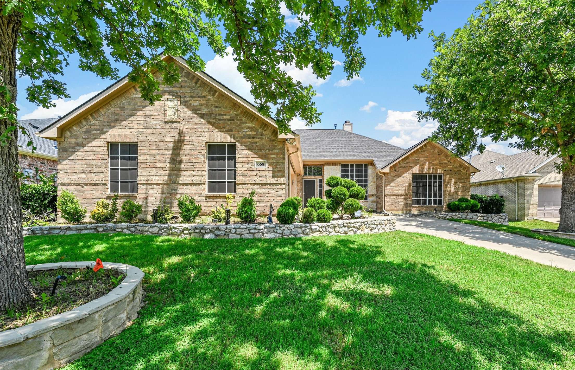 Grand Prairie, TX 75052,668 Jutland DR