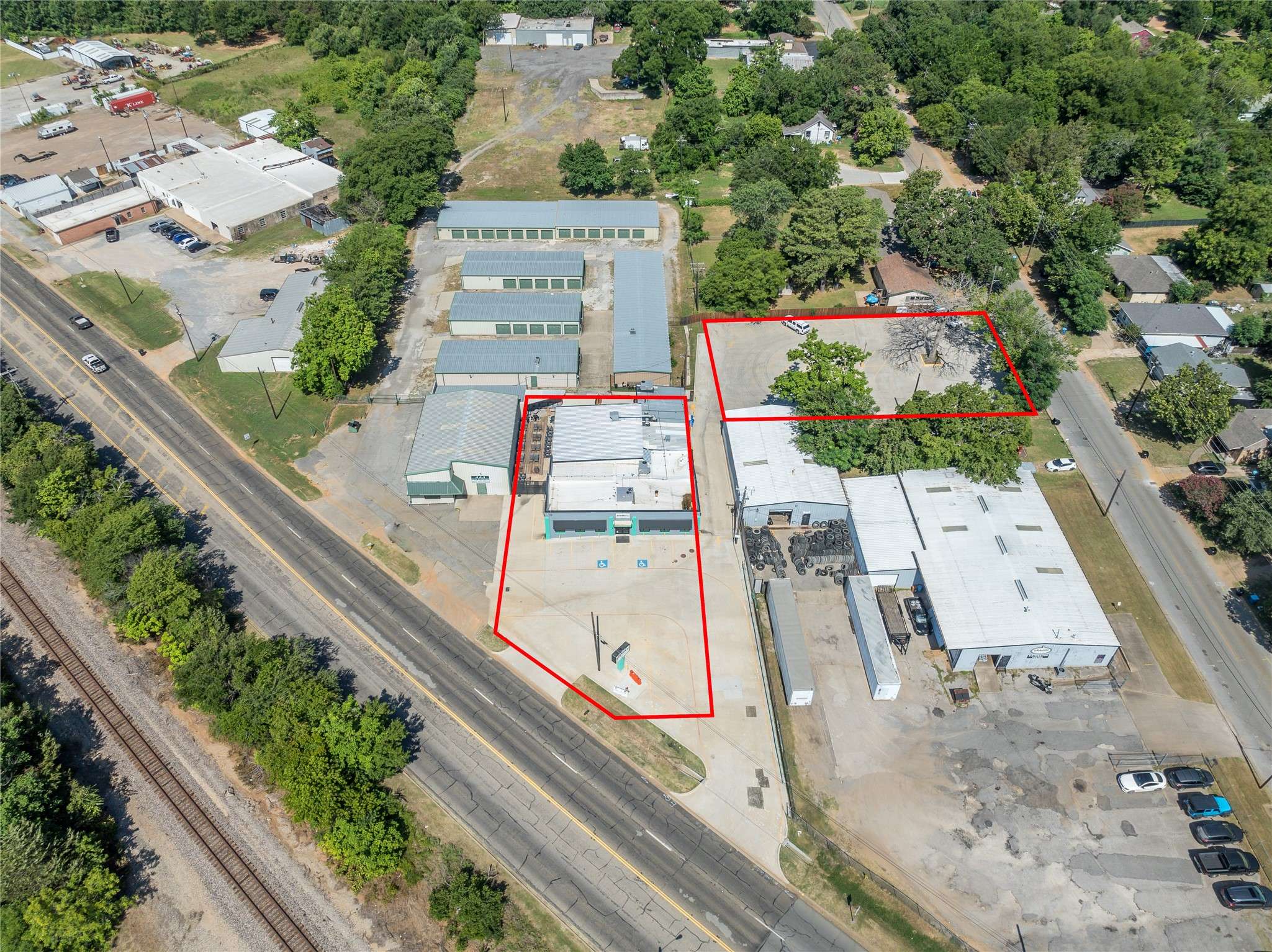 Denison, TX 75020,1721 S Armstrong AVE