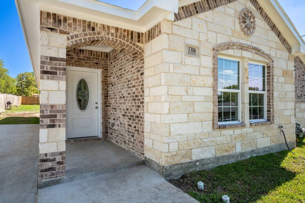 Dallas, TX 75216,3811 Alsbury ST